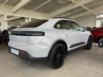 PORSCHE Macan 4 Electric GARANTIE 03.2027