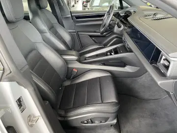 PORSCHE Macan 4 Electric GARANTIE 03.2027