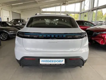 PORSCHE Macan 4 Electric GARANTIE 03.2027