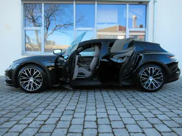 PORSCHE MY25 4C TURISMO