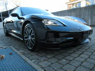 PORSCHE MY25 4C TURISMO
