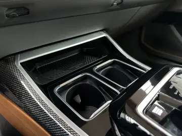 BMW 750e xDrive TV-Fond-Entert