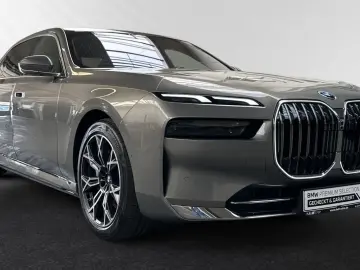 BMW 750e xDrive TV-Fond-Entert. DA&PAProf. Sitzbelüf
