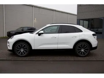 PORSCHE Macan Turbo