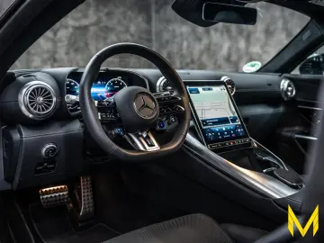 MERCEDES-BENZ AMG GT 43 NIGHT