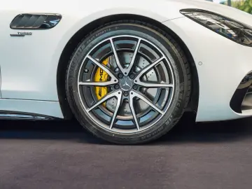 MERCEDES-BENZ AMG GT 43 Night