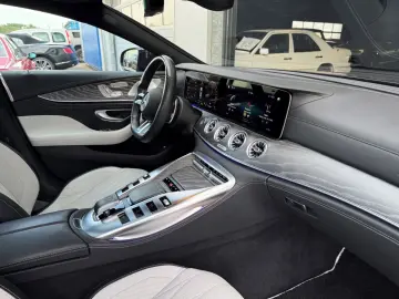 MERCEDES-BENZ AMG GT 63 S E PERFORMANCE