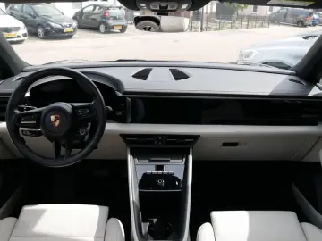PORSCHE Macan 4 100 kWh