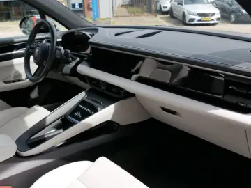 PORSCHE Macan 4 100 kWh