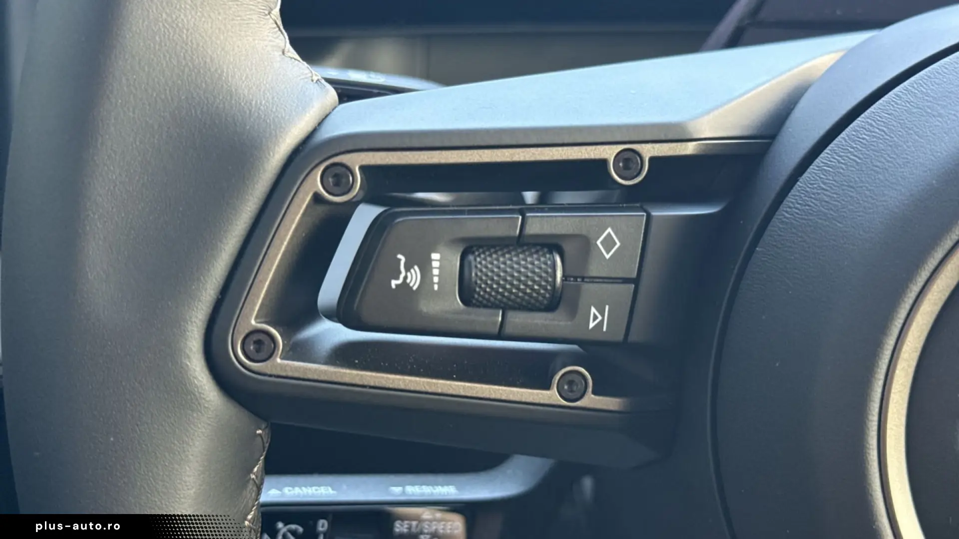 Porsche Cayenne Turbo Electric Active-Ride