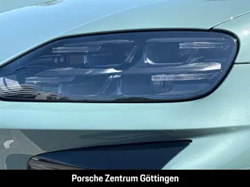 Porsche Cayenne Turbo Electric Active-Ride