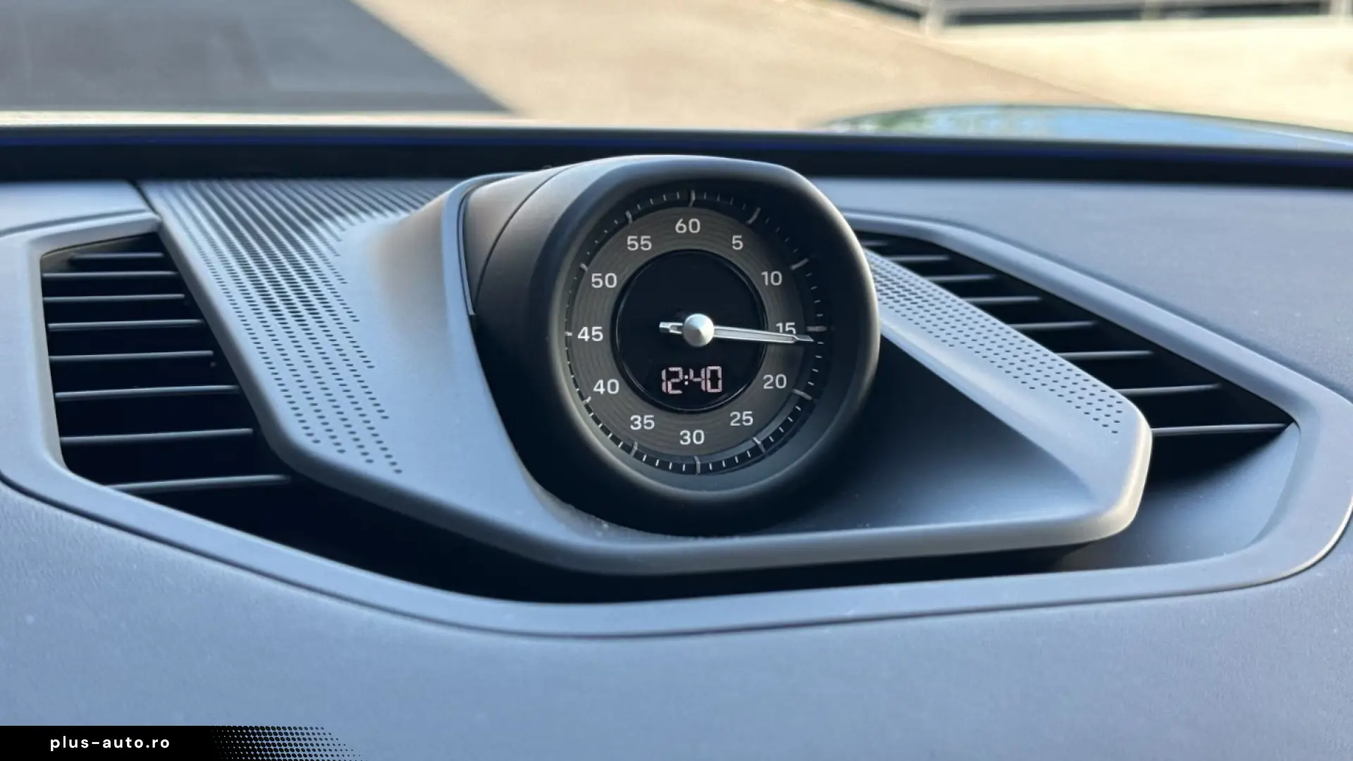 Porsche Cayenne Turbo Electric Active-Ride