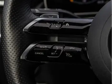 MERCEDES-BENZ CLE 300 4M Coupé AMG-Sport DIGITAL Pan…