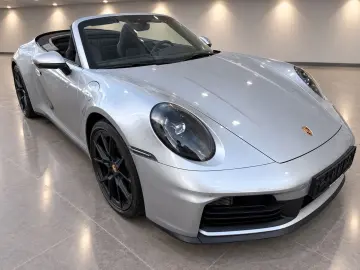 PORSCHE 992 Carrera Cabrio Chrono 18-Wege Bose 360  SAGA