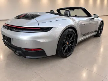PORSCHE 992 Carrera Cabrio Chrono 18-Wege Bose 360  SAGA