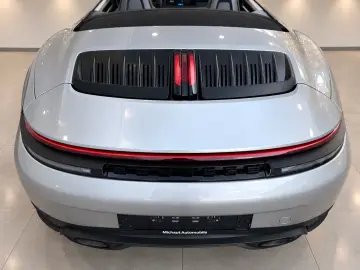 PORSCHE 992 Carrera Cabrio Chrono 18-Wege Bose 360  SAGA