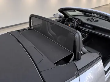 PORSCHE 992 Carrera Cabrio Chrono 18-Wege Bose 360  SAGA