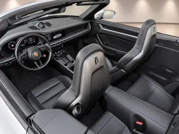PORSCHE 992 Carrera Cabrio Chrono 18-Wege Bose 360  SAGA