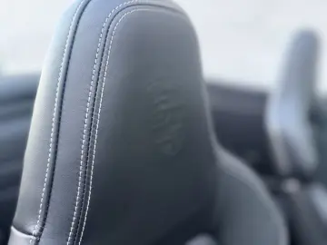 PORSCHE 992 Carrera Cabrio Chrono 18-Wege Bose 360  SAGA