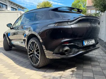 ASTON MARTIN ASTON MARTIN DBX 4.0 V8
