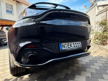 ASTON MARTIN ASTON MARTIN DBX 4.0 V8