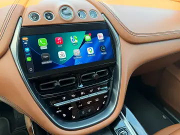 ASTON MARTIN ASTON MARTIN DBX 4.0 V8