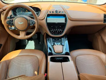 ASTON MARTIN ASTON MARTIN DBX 4.0 V8