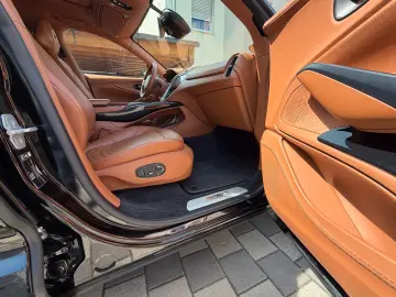 ASTON MARTIN ASTON MARTIN DBX 4.0 V8