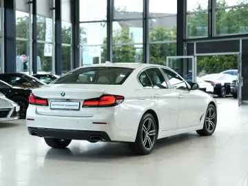 BMW 540d Lim. xDrive LIVE-COCKPIT LEDER NAVI LED 1HD
