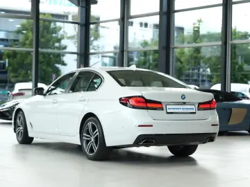 BMW 540d Lim. xDrive LIVE-COCKPIT LEDER NAVI LED 1HD