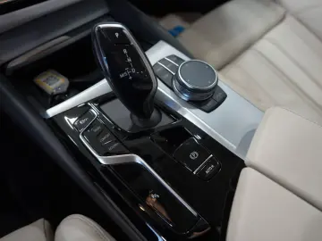 BMW 540d Lim. xDrive LIVE-COCKPIT LEDER NAVI LED 1HD