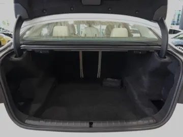 BMW 540d Lim. xDrive LIVE-COCKPIT LEDER NAVI LED 1HD