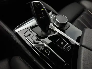 BMW 545e xDrive M Sport ACC H K PANO MEM LED