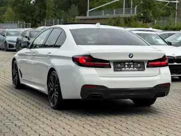 BMW 540d xDrive M-Sportpaket Glasdach Massage Laser