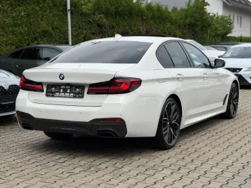 BMW 540d xDrive M-Sportpaket Glasdach Massage Laser