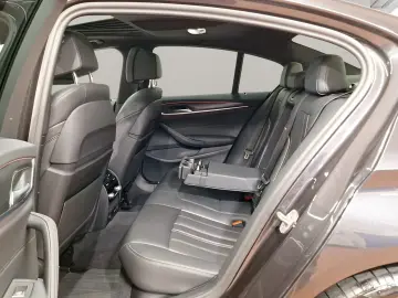 BMW 530d xDrive Limousine M Sport AHK Head-Up Laser