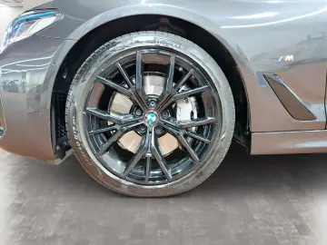 BMW 530d xDrive Limousine M Sport AHK Head-Up Laser
