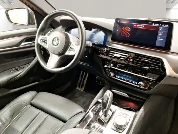 BMW 530d xDrive Limousine M Sport AHK Head-Up Laser