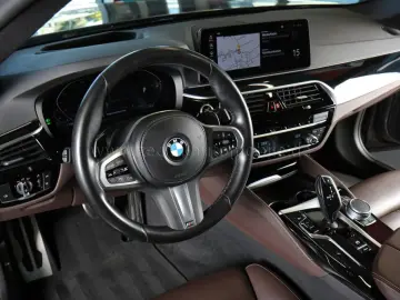 BMW 530 d xDr. Limo M-Sportp.AHK.ACC.Laser Komfortsi