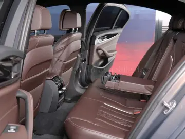 BMW 530 d xDr. Limo M-Sportp.AHK.ACC.Laser Komfortsi