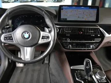 BMW 530 d xDr. Limo M-Sportp.AHK.ACC.Laser Komfortsi