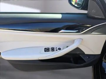 BMW 540 d xDr. Aut. M-Sport Pro LASER AHK HUD H&K 19