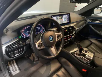 BMW 530e xDrive Lim. M Sport AHK-StandHz.-HuD-360