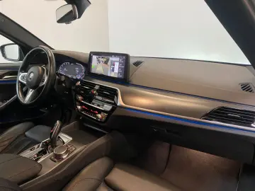 BMW 530e xDrive Lim. M Sport AHK-StandHz.-HuD-360