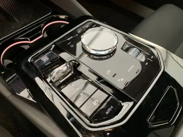 BMW 550 e xDr M Sport Pro ICONIC HUD PANO 20Z 360