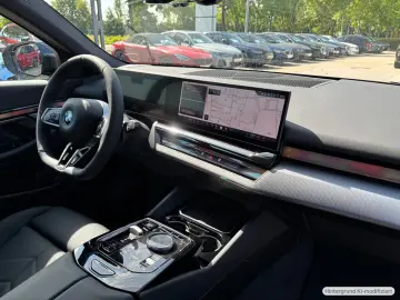 BMW 530e xDrive Limousine M Sports Package HK HiFi
