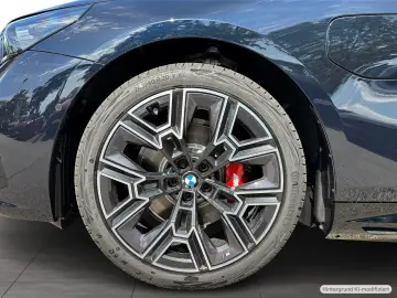 BMW 530e xDrive Limousine M Sports Package HK HiFi