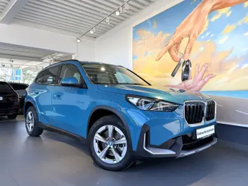 BMW X1 xDr.25e ACC LEDer SPUR HUD KOMF KAM LKRD.Hz.