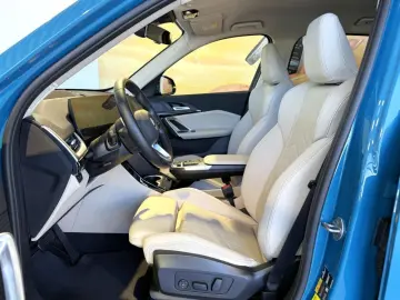 BMW X1 xDr.25e ACC LEDer SPUR HUD KOMF KAM LKRD.Hz.