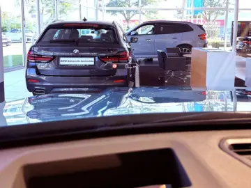 BMW X1 xDr.25e ACC LEDer SPUR HUD KOMF KAM LKRD.Hz.